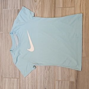 Women's Nike tshirt